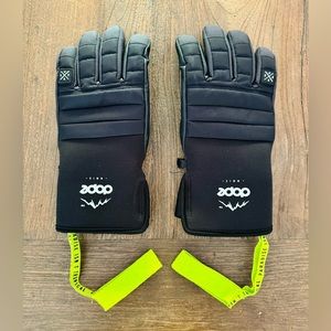 Dope Snow Ace Snowboard / Skiing Gloves size L in Black